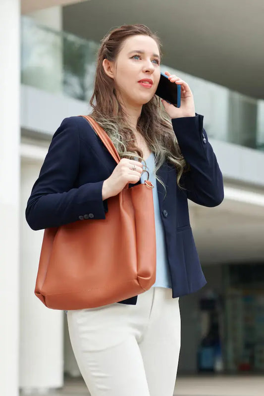 What Makes a Fashionable Laptop Bag for Ladies?