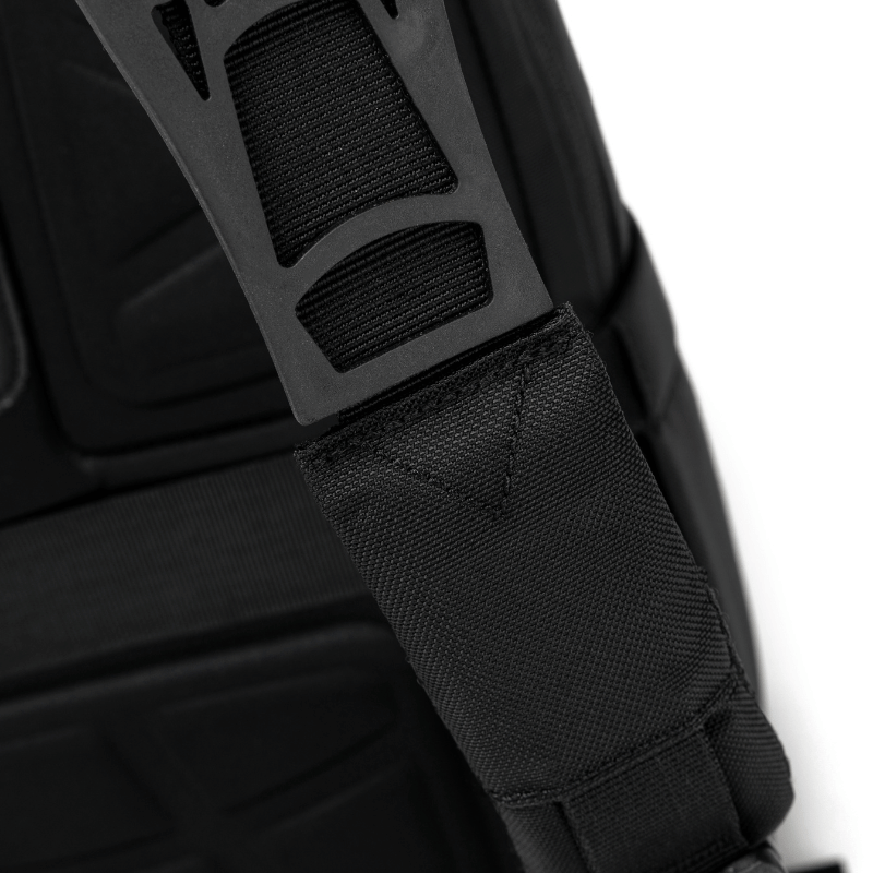 i-stay suspension backpack with AGS technology 15.6